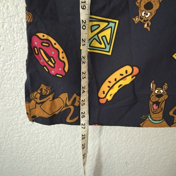 Scooby Doo Hannah Barbera Scrub Top with Pockets and Mask Size M - NWT - Picture 4 of 4